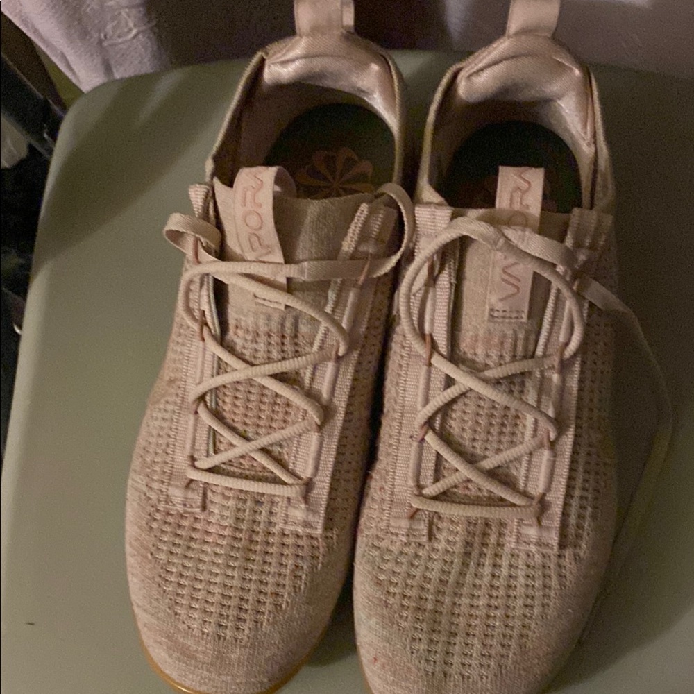 Nike Women's Athletic Shoes - Light Pink